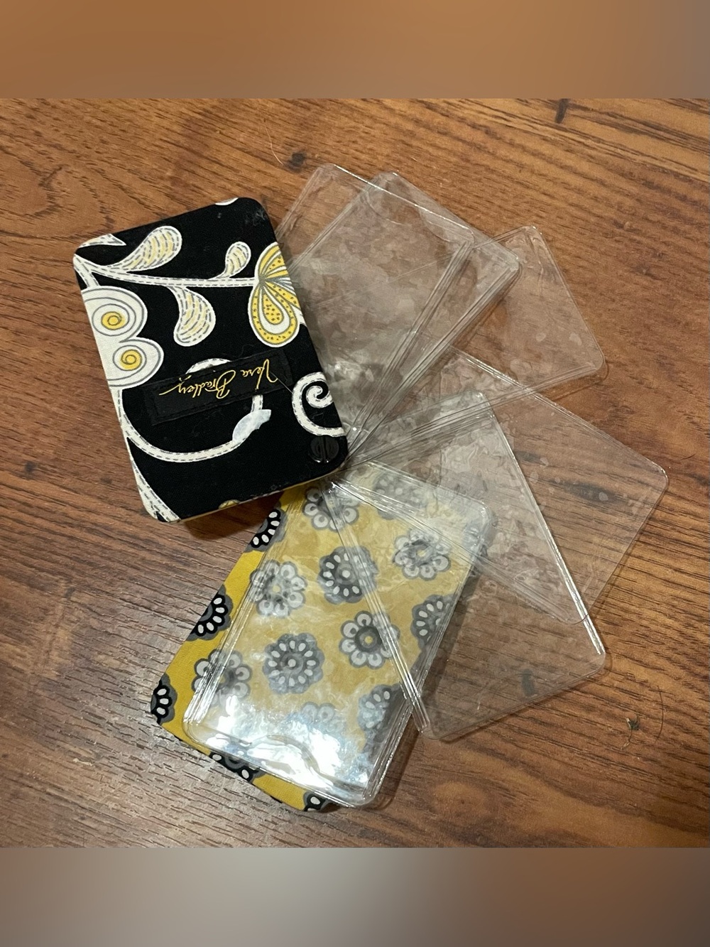 Vera Bradley fabric sleeve photo or card holder wallet Yellow Bird pattern - Picture 6 of 6